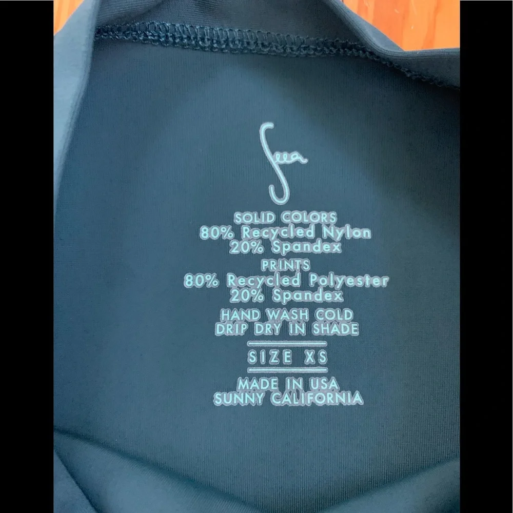 Seea Women’s Rashguard - Picture 9 of 10
